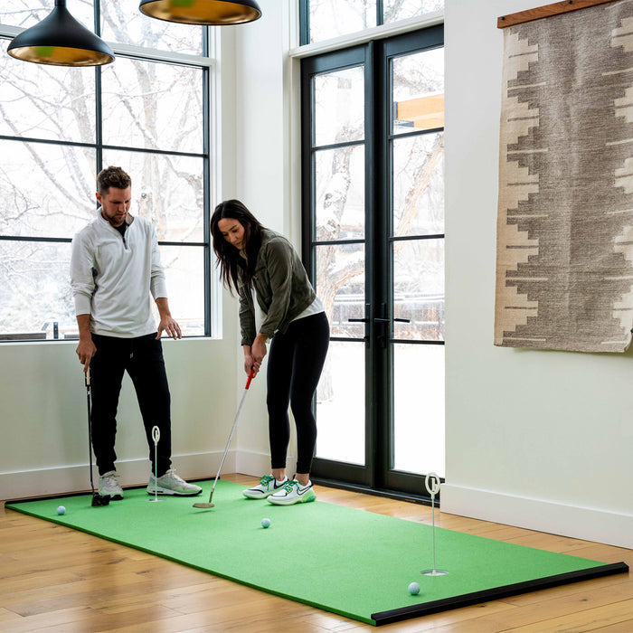 Head to head comparison of the roll of different putting mat surfaces. Watch and decide.