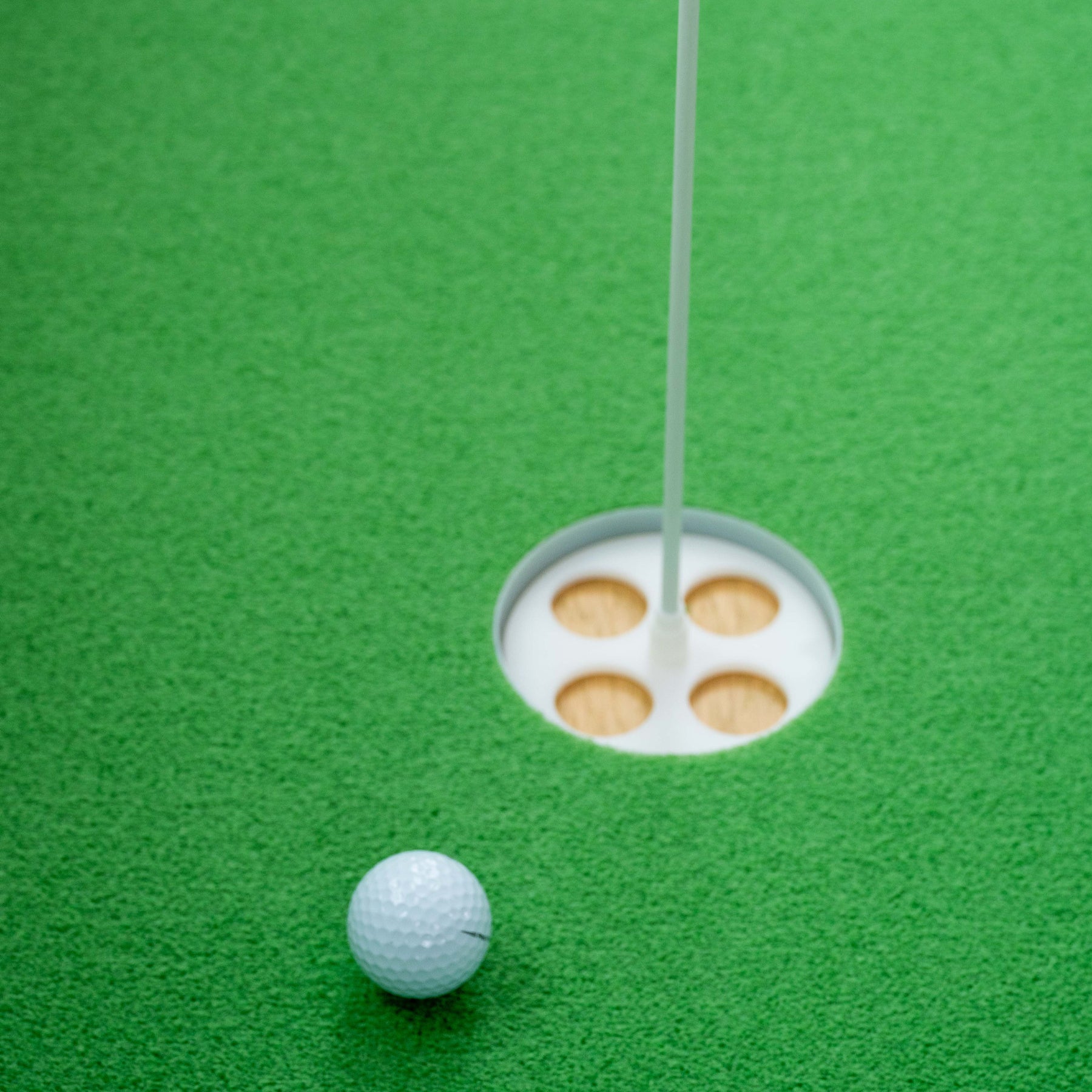 standardcup_flag_ballzoomwebsi